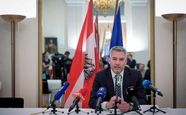 Putin recibe en su búnker al canciller austriaco