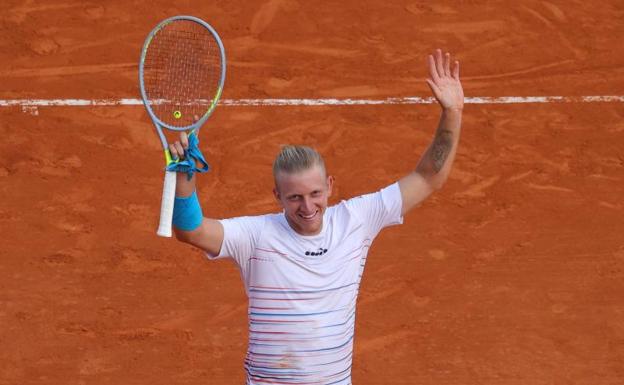 Davidovich se queda solo al frente de la armada española en Montecarlo