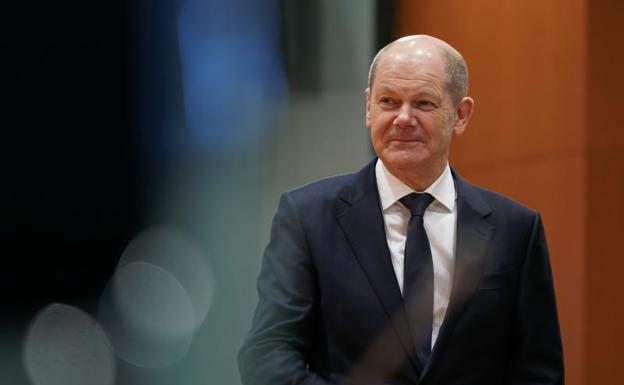 La opinión pública y los socios de gobierno «activan» a Scholz