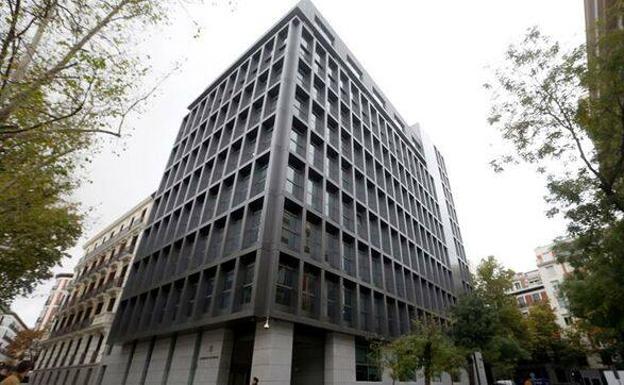 Queda en libertad el bloguero prorruso reclamado por Ucrania por alta traición