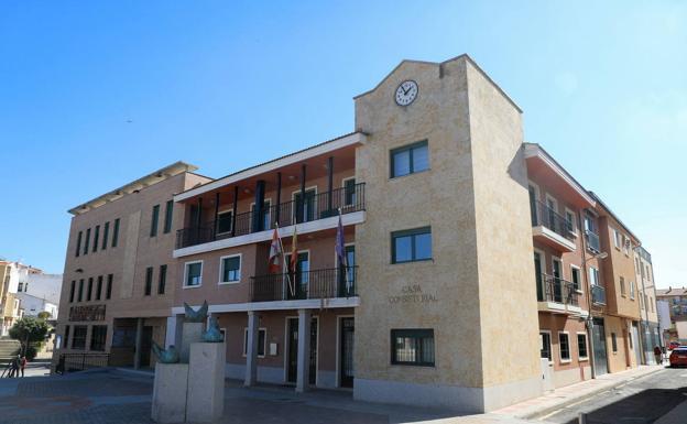 Carbajosa contratará a tres trabajadores en paro para diferentes servicios municipales