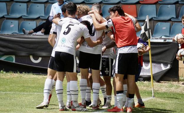 El Salamanca UDS completa su gran fracaso y desciende a la Tercera RFEF