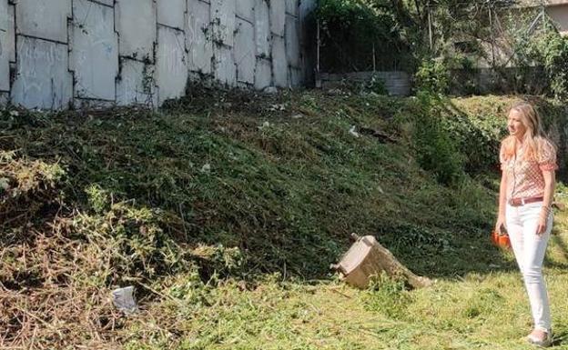 Santa Marta continúa con las labores de limpieza y desbroce de las orillas del Tormes