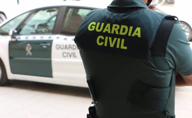 Investigan una presunta violación grupal a una mujer en una playa de Almería