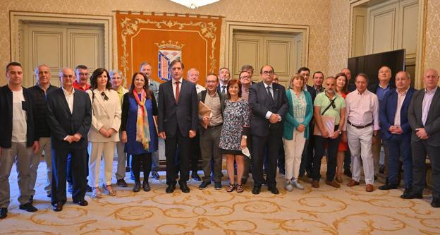 Homenaje en Salamanca a 41 funcionarios jubilados en el último año con motivo de la celebración de Santa Rita