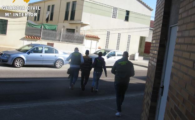 Detenido un varón por sustraer objetos del interior de una autocaravana en Salamanca