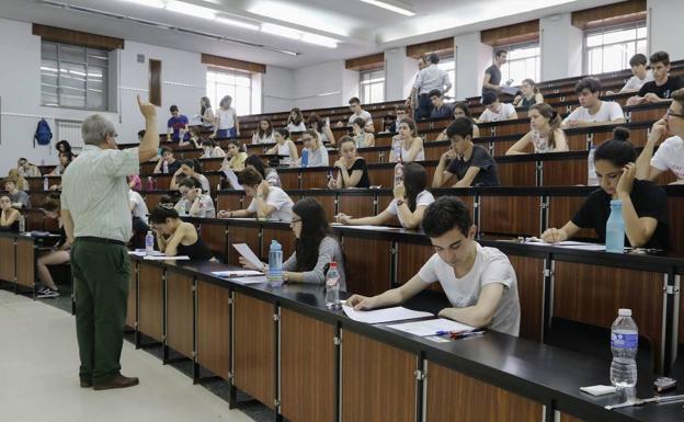 Un total de 2.889 estudiantes se matriculan en la EBAU en el distrito de la Universidad de Salamanca