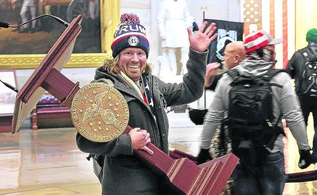 EE UU juzga la sedición contra su democracia