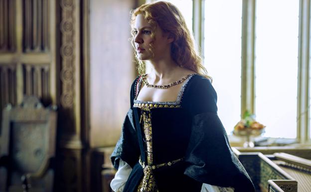 Crítica de 'Becoming Elizabeth': la edad del pavo de la reina virgen