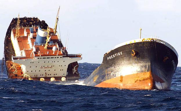 La aseguradora, obligada a pagar los daños por el naufragio del Prestige