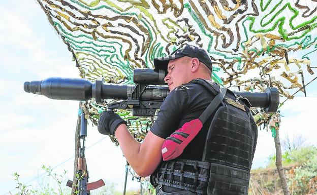 Kiev endurece el control de los arsenales para disipar las sospechas de mercadeo