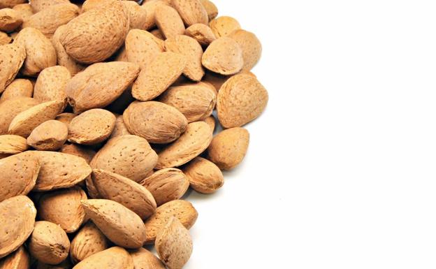 COAG denuncia prácticas especulativas en las compras de almendra