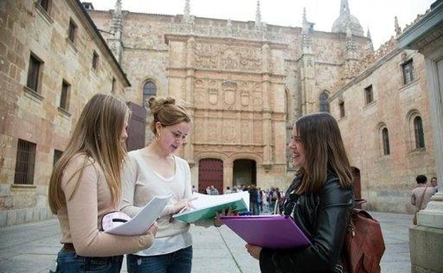 Erasmus sin piso: el ministro traslada el problema a Salamanca y la Usal lo niega