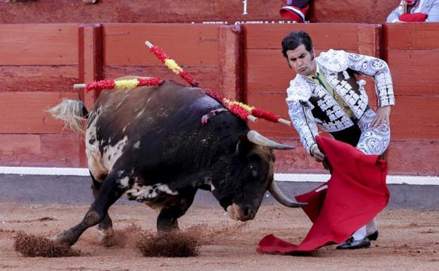 Morante protagoniza la Corrida Extraordinaria «Centenarios Teresianos» en Alba de Tormes