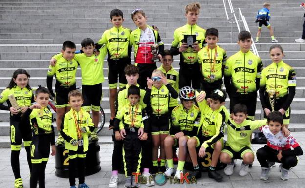 La Escuela de Ciclismo Bejarana brilla en el VIII Critérium Moisés Dueñas