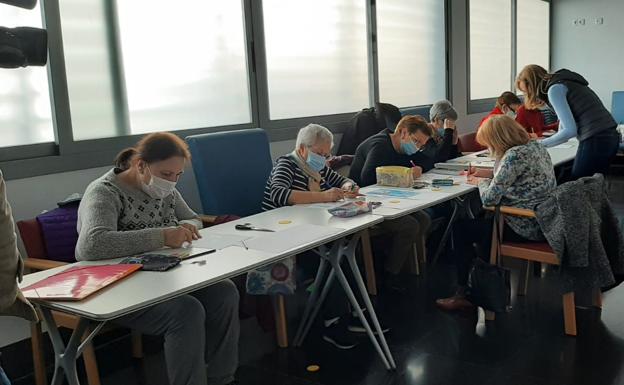 Santa Marta anima a los mayores a participar en la Universidad de la Experiencia