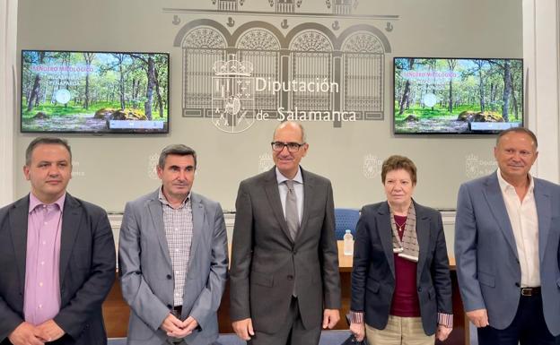 Un sendero micológico de 14 kilómetros entre dehesas de robles une Villasrubias y Peñaparda