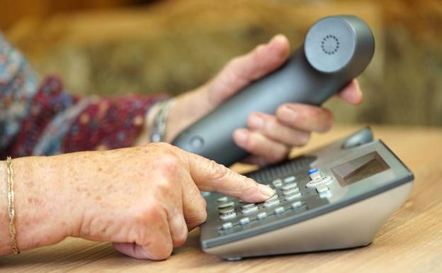 El teléfono 106 recibe casi 7.000 llamadas desde Salamanca en los últimos 15 años