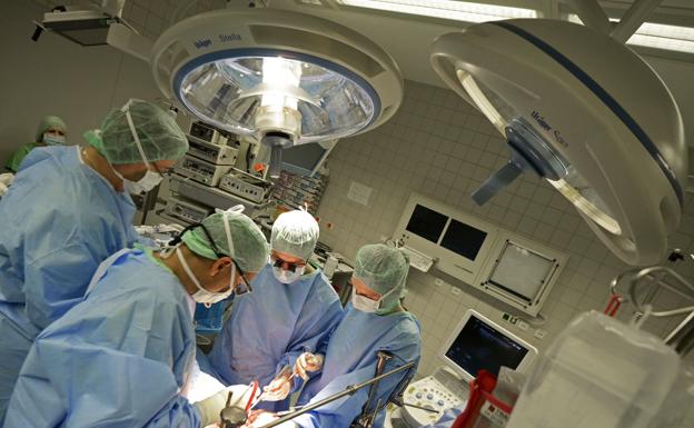 Condenan a España a indemnizar a la madre de una niña que murió por un fallo médico