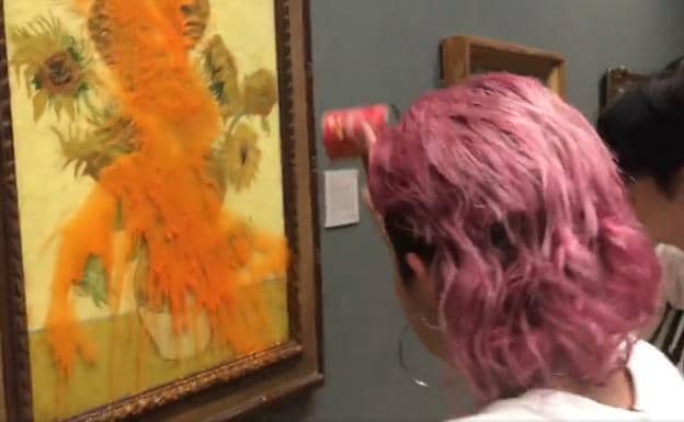 Dos ecologistas vandalizan 'Los girasoles' de Van Gogh en la National Gallery