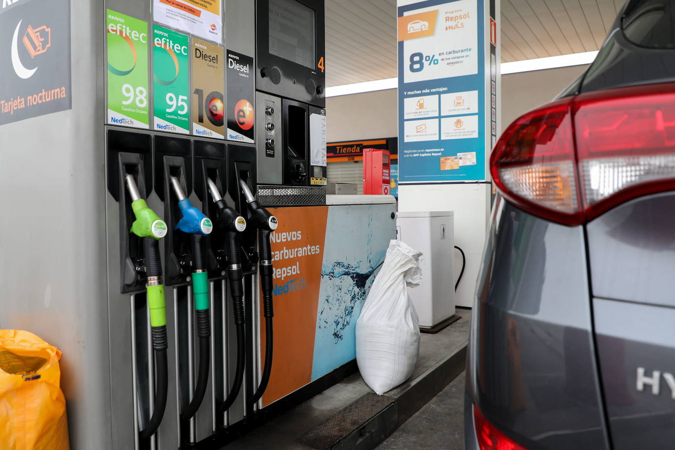 La subida de los carburantes reduce el consumo en Salamanca durante el verano