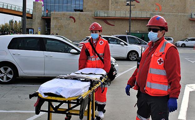 Simulacro de evacuación en el Centro Comercial El Tormes de Salamanca
