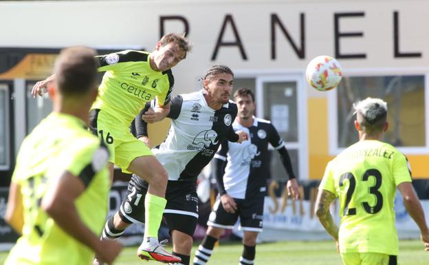 Chapela: «No firmo una cifra de goles pero sí estar arriba al final de temporada»