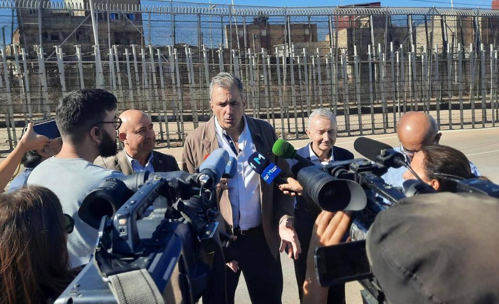 Vox tilda al PP de «tonto útil» por la tragedia de Melilla