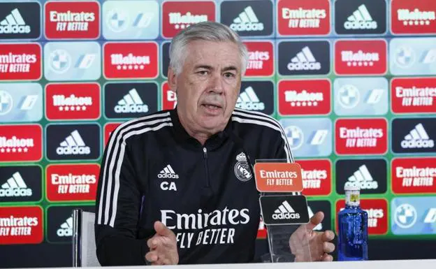 Ancelotti: «Es una tontería decir que Benzema se ha borrado»