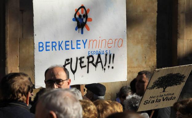 Berkeley ficha a expolíticos y directivos de energéticas para reactivar la mina de Retortillo