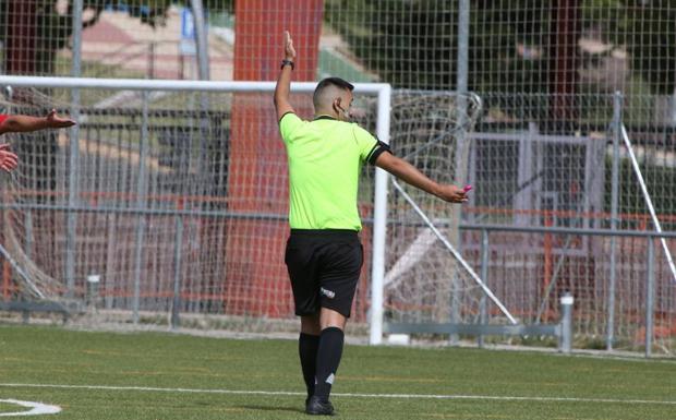 Las sanciones a la cantera por protestas a los árbitros no cesan