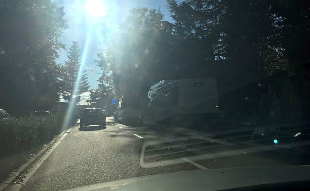 Un herido en un atropello y un choque de un autobús en el centro de Salamanca