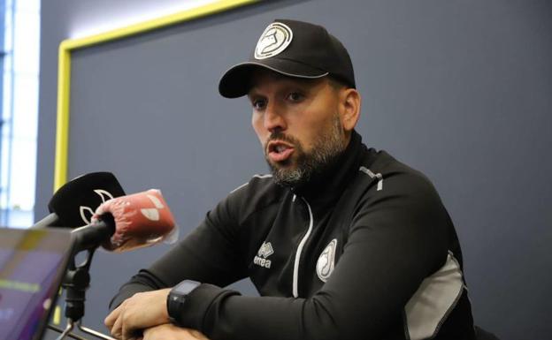 El Lugo destituye al exentrenador de Unionistas Hernán Pérez