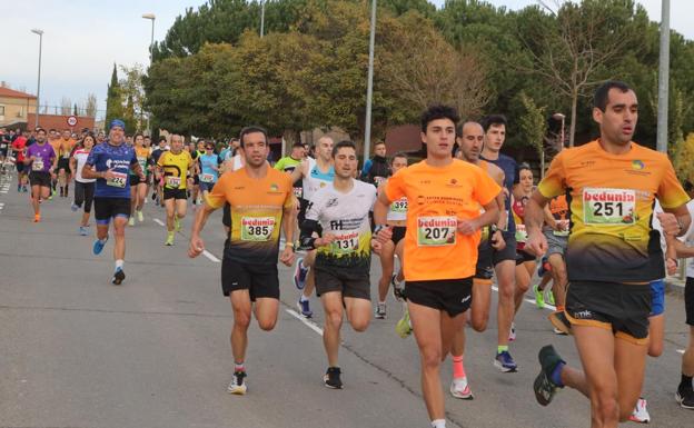 Medio millar de participantes rompen el récord en la San Silvestre de la UPSA