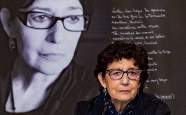 «Los poemas nos hablan como nadie más puede hablarnos»