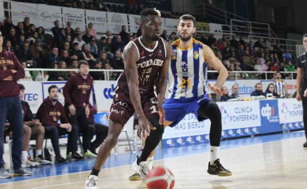 Bright Mensah, del CB Tormes, MVP de la jornada en la LEB Plata
