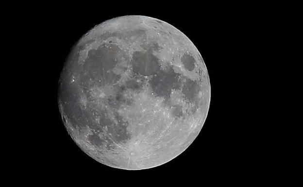Cuándo y cómo ver la 'Luna Fría', la última luna llena del año