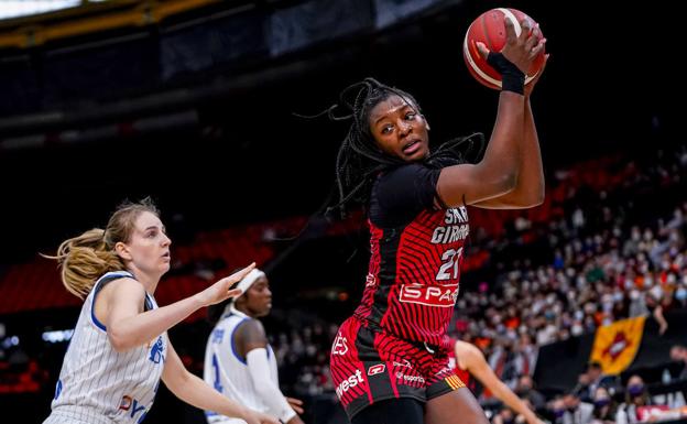 La ala-pívot Michaela Onyenwere, mejor rookie de la WNBA en 2021, refuerza al CB Avenida