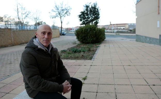 Los vecinos de Tejares reivindican un mantenimiento eficiente de todo el barrio