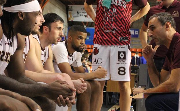 Óscar Núñez: «Los árbitros no nos han respetado... han querido ser demasiado protagonistas»