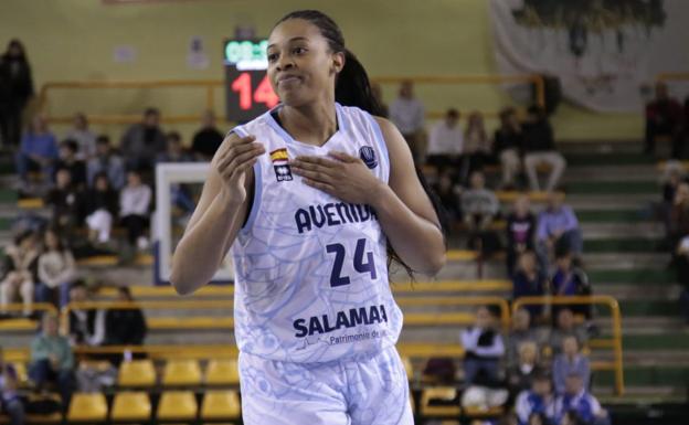 Erica McCall no continuará en el CB Avenida