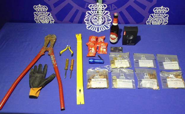 Detenidos por robar monedas y otros efectos en un establecimiento de Salamanca