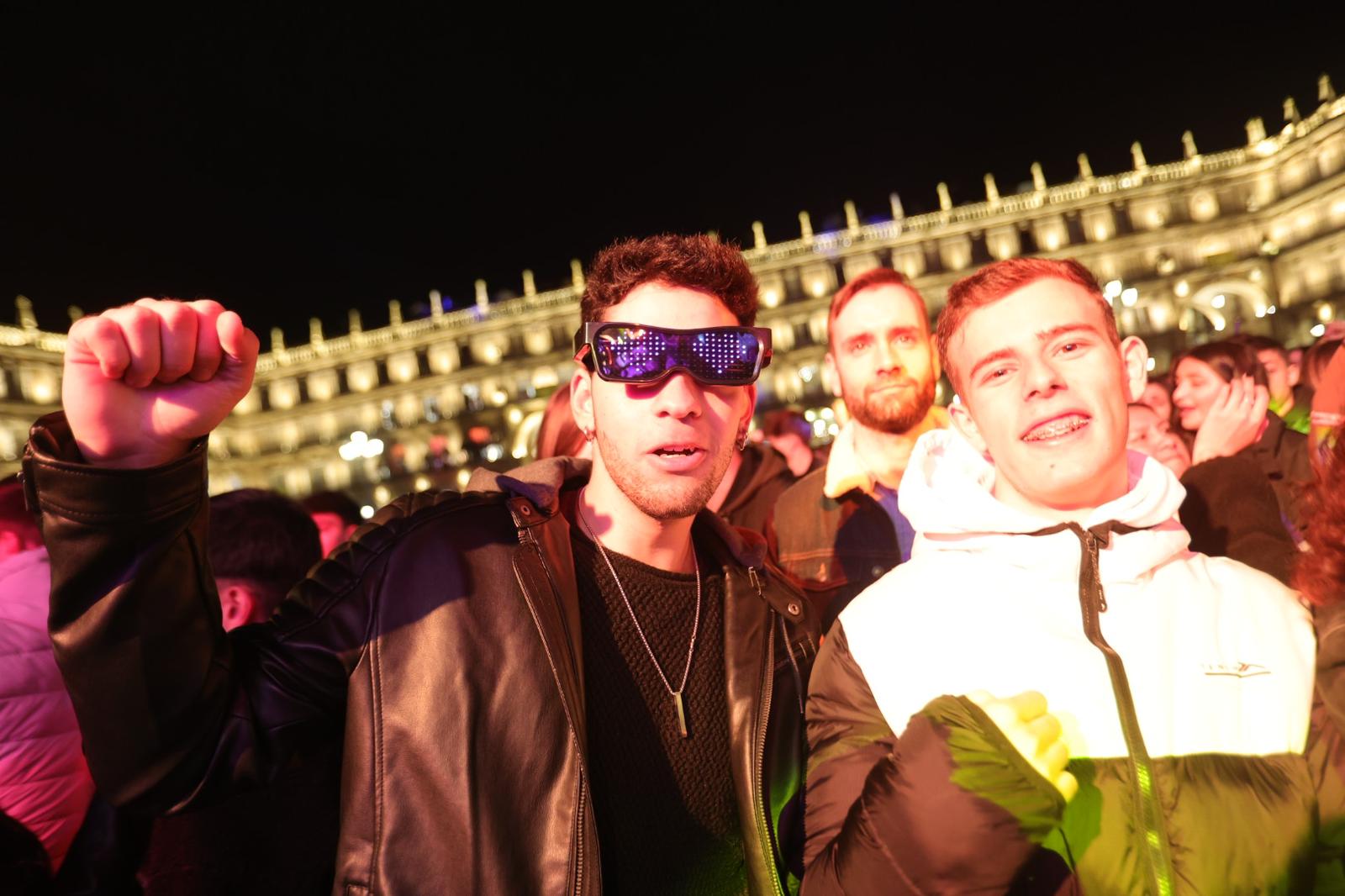 Miles de jóvenes disfrutan de un fin de año anticipado