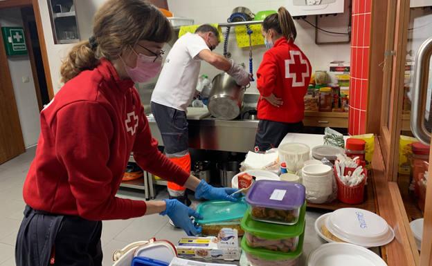 La Unidad de Emergencia Social de Cruz Roja de Salamanca atiende a 450 personas en 2022