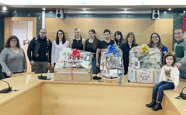 Carbajosa premia los balcones, jardines, fachadas y escaparates mejor decorados