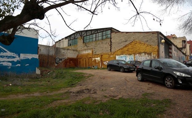 El Barrio Blanco sigue esperando la urbanización de Santa Rita hasta Regato del Anís