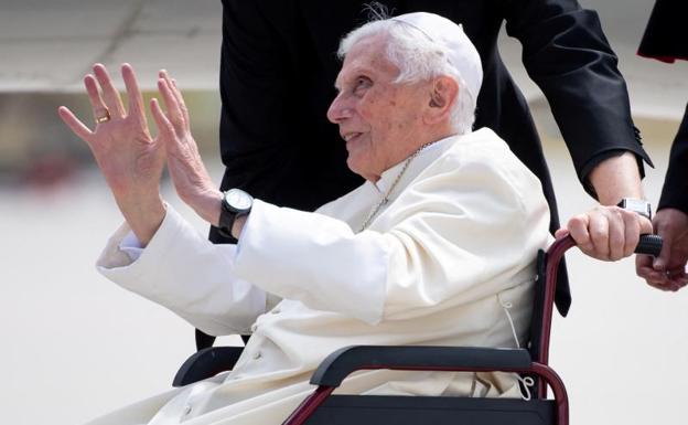 Benedicto XVI sigue estable, a pesar de la gravedad