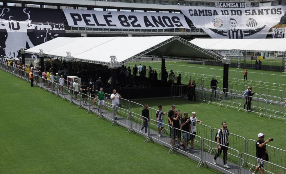 Brasil despide a Pelé en el estadio del Santos en el que forjó su leyenda