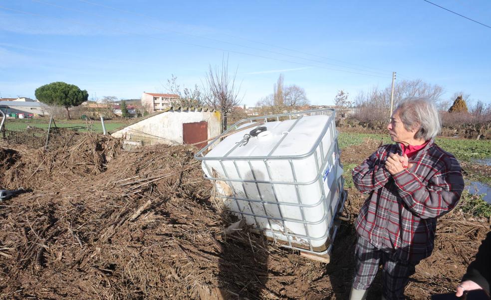 Los afectados por las inundaciones piden «salud para poder levantarlo todo otra vez»