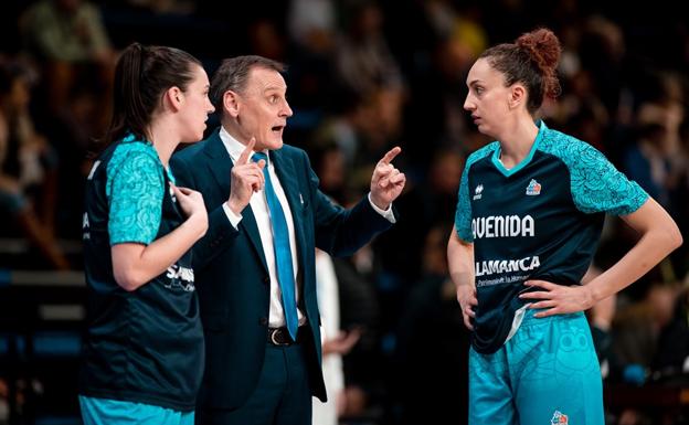 Íñiguez: «Perdiendo así no tenemos derecho a soñar en grande ni a contarle el cuento a nadie»